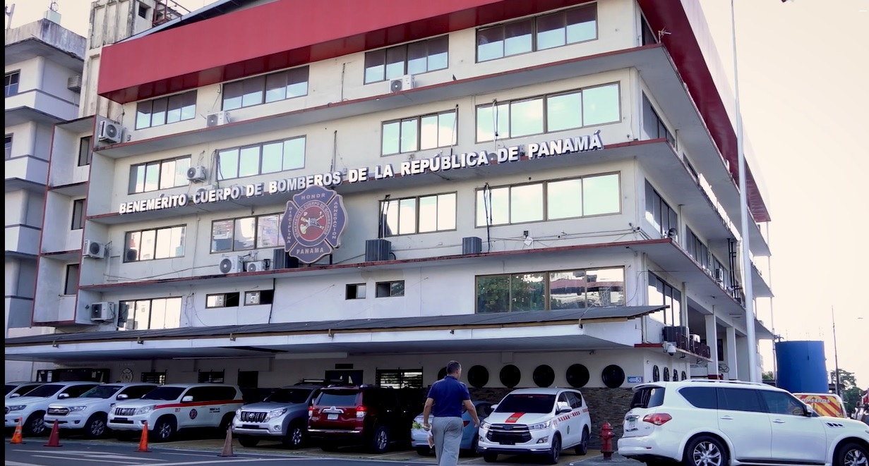 Fiscalía Anticorrupción entra en cuartel de bomberos por millonarias compras
Se procedió a la inspección de los equipos adquiridos, como parte de la verificación dentro del proceso investigativo.