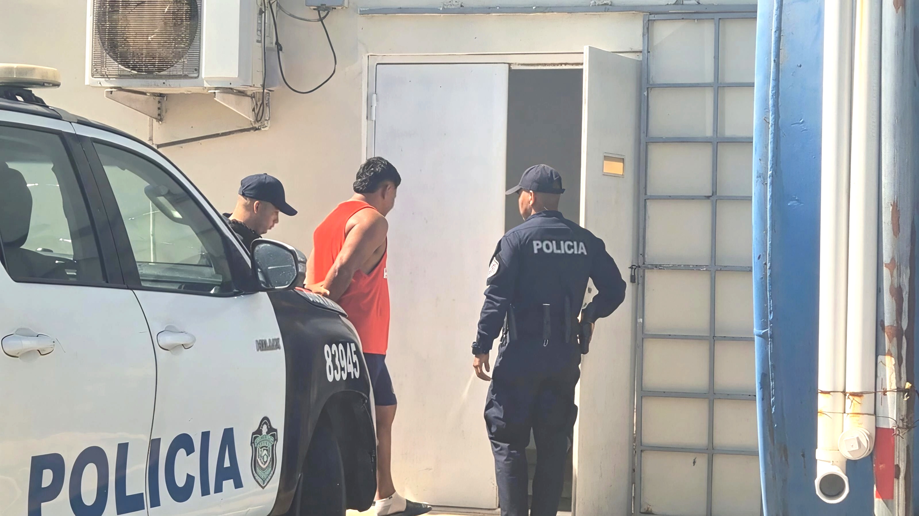 Mandan a prisión a pelotero por batazo durante riña en estadio santeño 
Este lunes se desarrolló la audiencia donde se legalizó la aprehensión de Juan José Aizprua Rodríguez, señalado por su participación en los hechos violentos.