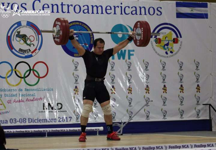 Mario Martínez ganó una medalla de bronce en arranque de la categoría de los 105 kilos. Foto: Pandeportes