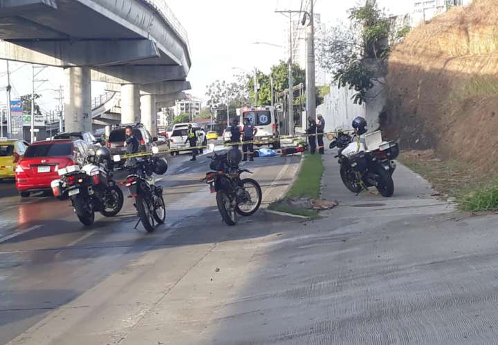 A la escena se trasladaron unidades de la Policía Nacional.  Foto: Landro Ortiz 