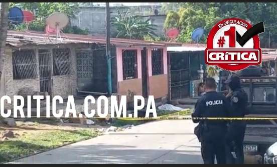 Escena del nuevo homicidio en Cocobolo.   (Video-Foto: Landro Ortíz)