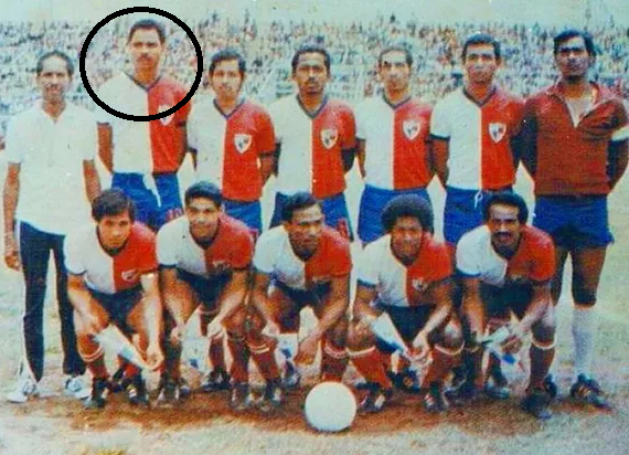 Nivaldo Acuña (en círculo) fue parte de la selección de 1976.