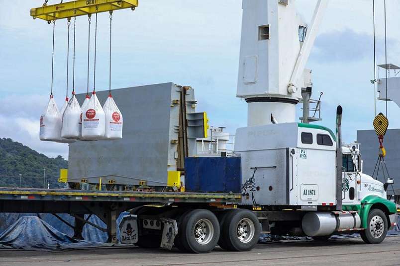 Embarque con fertilizantes llega a Panamá para garantizar la producción nacional.