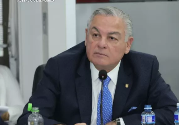 Se acabó la compra de carros nuevos para el Estado, ahora se alquilan