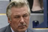 Alec Baldwin tuvo pensamientos de irse al más allá tras muerte de directora