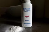 Johnson & Johnson deberá pagar $40 millones a mujeres que enfrentaron cáncer 