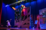 El Grinch se tomó Colón y “robó” la Navidad entre risas y reflexión 