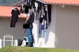 Buscan a hombre que se exhibe en patio trasero de su casa en La Chorrera