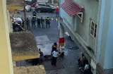 Hallan arma de reglamento de la Policía tras desalojo en Bambú Lane, Colón