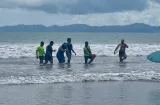 Bañistas son rescatados tras ser arrastrados por corriente en playa Los Olivos