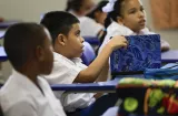 Más de 870 mil estudiantes arrancan clases con nuevo currículo