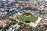 Colón estrena estadio y revive su historia beisbolera