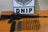 Cae funcionario de Aduanas con fusil M-16 en Cántaros