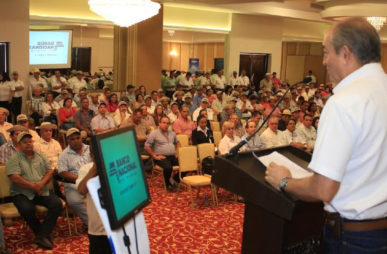 Para las autoridades del Banco Nacional de Panamá y el subgerente general de negocios, Juan Silvera, que durante la inauguración del V Encuentro de Productores Banconal 2016, presentó la actualización y ampliación del programa especial de financiamiento con una política de crédito expedita para sus clientes.