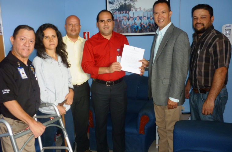 Para las empresas ONQ Contac Center y Panadería Santa Librada, ubicadas en la ciudad de Santiago de Veraguas, y que recibieron una certificación del Ministerio de Trabajo de que brindan oportunidades de trabajo a personas con discapacidad. Ahora podrán recibir ciertos beneficios, entre ellos exoneraciones de impuestos.