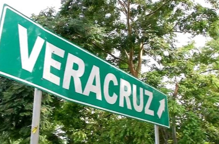 Para la Junta Comunal de Veracruz, en el distrito de Arraiján, que ha hecho caso omiso a las necesidades de la comunidad y solo se ha enfocado en estar sofocando a los comerciantes con supuestos impuestos y, en ocasiones, dicen los quejosos que les han solicitado dinero bajo la mesa para no cerrarles los establecimientos.