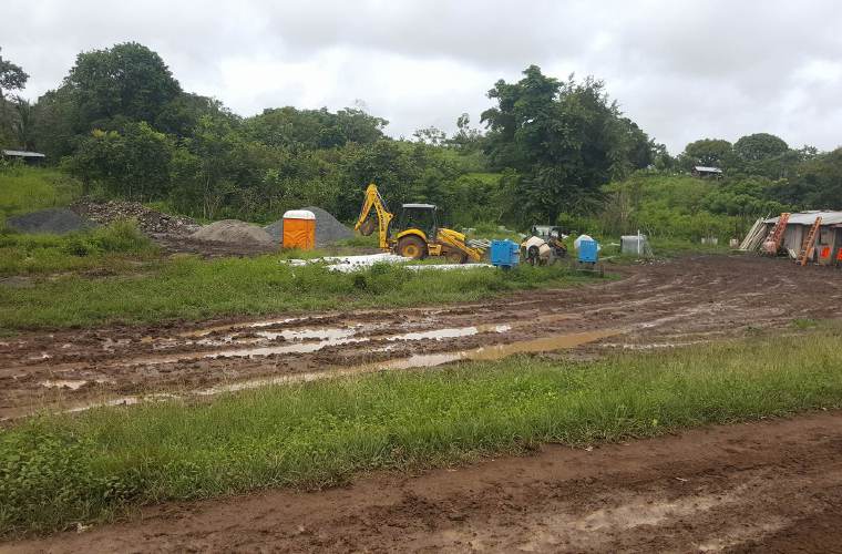 Moradores del pueblo de los Jacintos de Botoncillo de Macaracas, provincia de Los Santos, denuncian el mal estado de las calles.