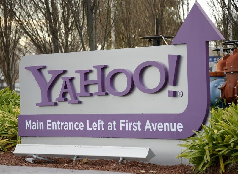 Imagen que muestra un cartel con el logotipo de Yahoo! en la entrada de la sede corporativa de la empresa en Sunnyvale, California, Estados Unidos.  /  Foto: EFE Archivo