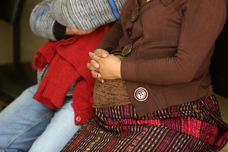 El estudio evalúa los síntomas desde las primeras semanas de embarazo, inmediatamente después de la concepción, y confirma que existe una asociación protectora entre la náusea y el vómito y un menor riesgo de pérdida del embarazo.  /  Foto: EFE