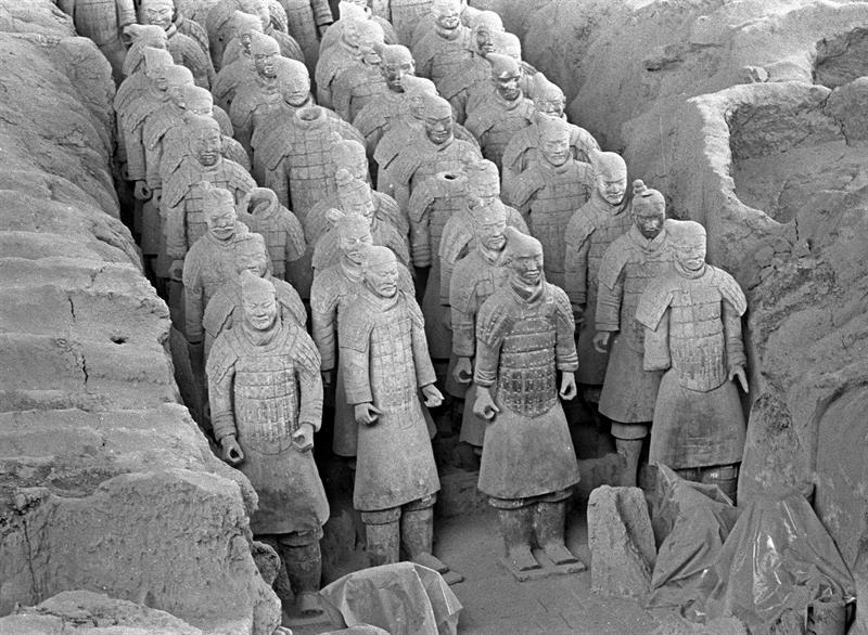 Dos milenios después de su creación y 42 años después de su descubrimiento, el debate sobre el origen del Ejército de Terracota de Xian (China) sigue vivo y se ha visto agitado esta semana por nuevos hallazgos que apuntan a posible influencia griega.  EFE