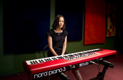 El resultado no es solo un disco sino dos.  /  Foto: AP