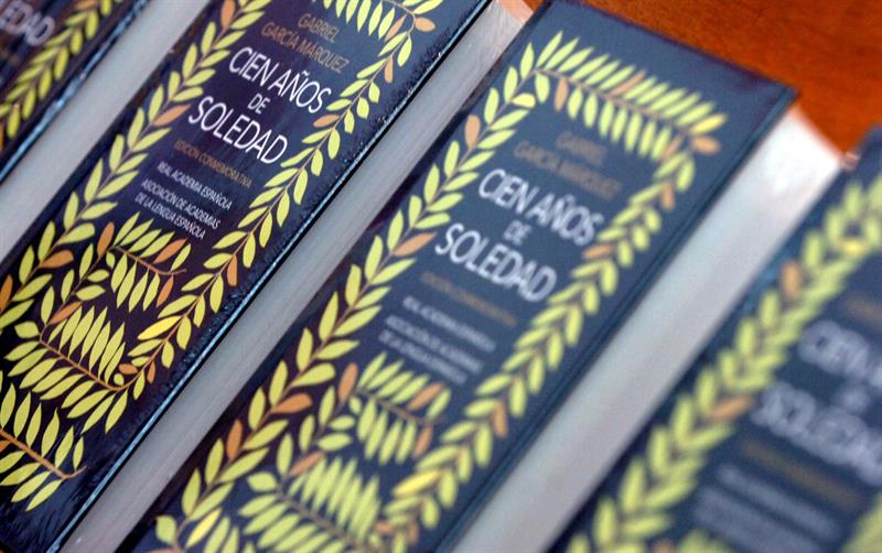 Vista de la edición conmemorativa de "Cien años de soledad". EFE/Archivo