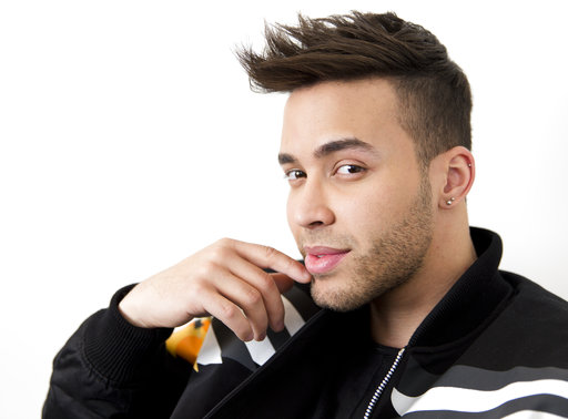 Mientras llega el maratón, Prince Royce estrenará este viernes el video de su éxito “Ganas locas” con Farruko a través de plataformas digitales y Telemundo. /  Foto: AP