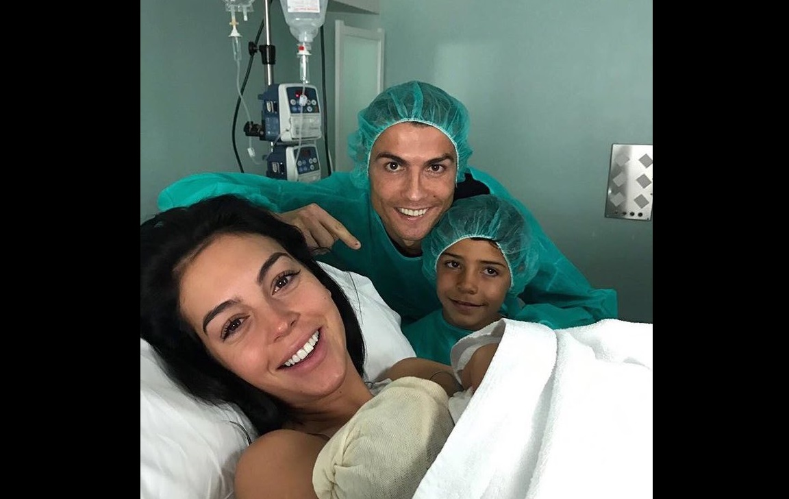 Alana Martina acaba de nascer! Tanto a Geo como a Alana estão muito bem! Estamos todos muito felizes!. Foto: @Cristiano