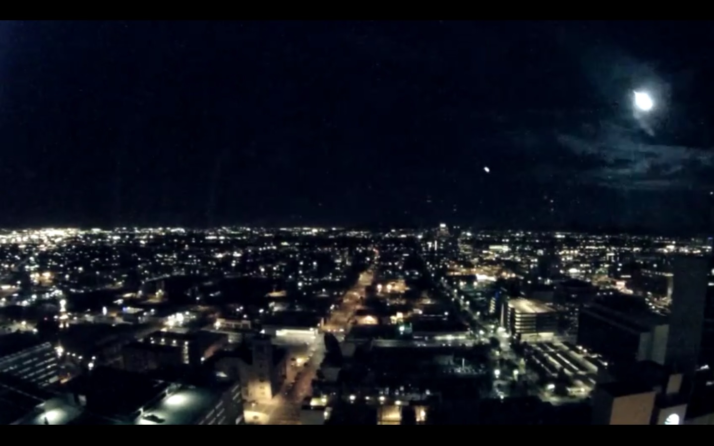 Vista general del paso del meteorito.  