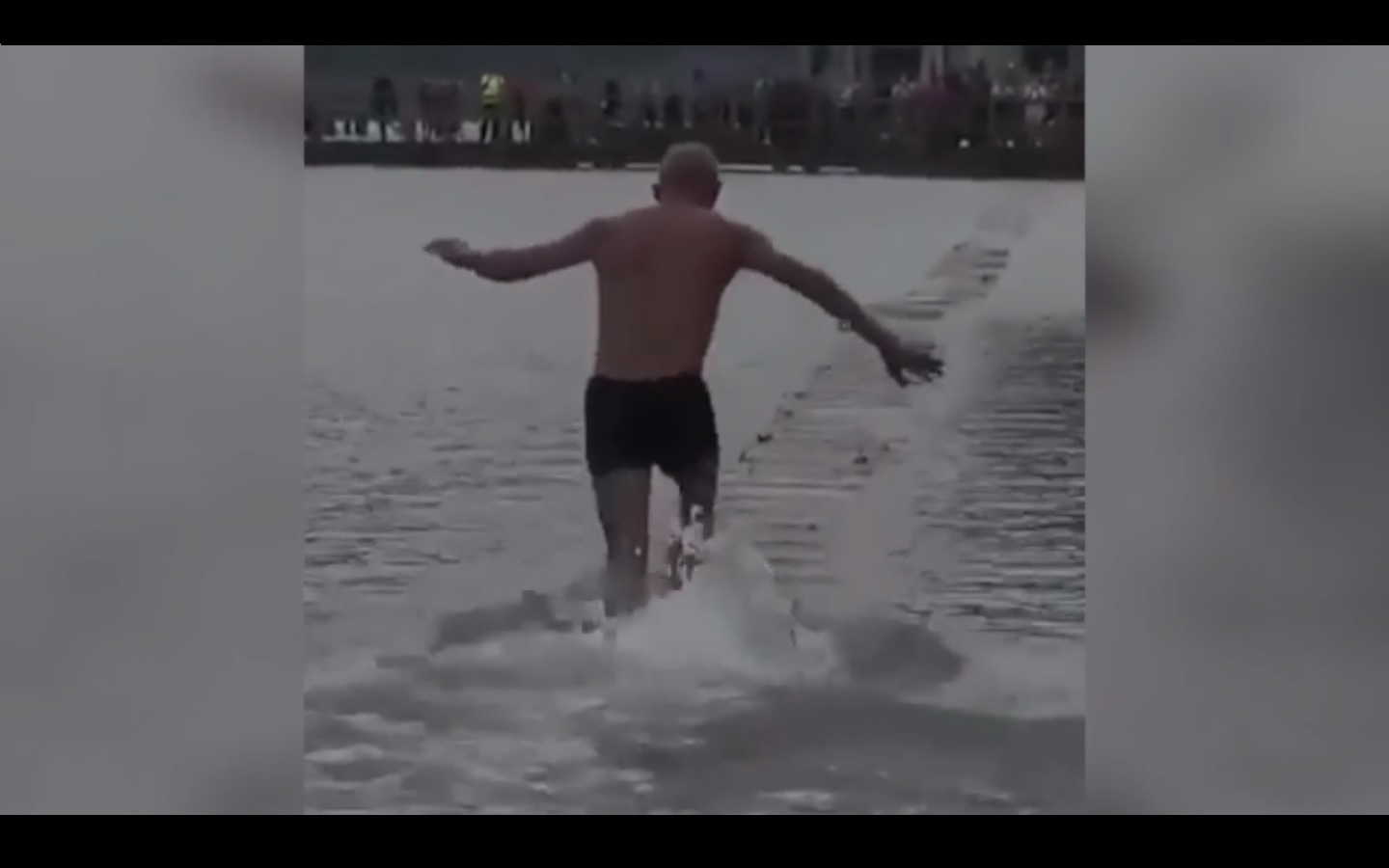 La distancia que tenía que recorrer era bastante larga.