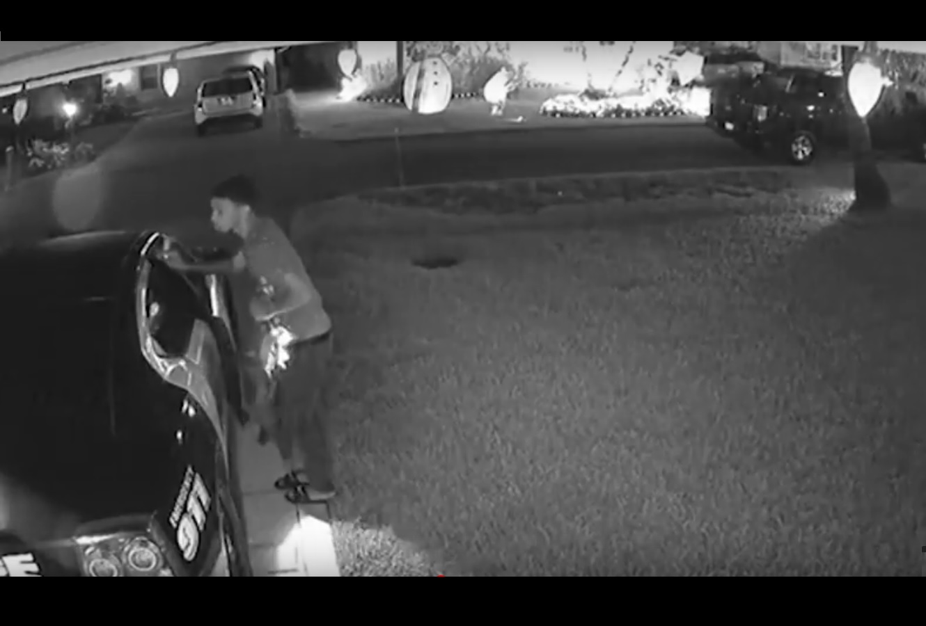 El suceso quedó grabado en video que servirá para identificarlo.