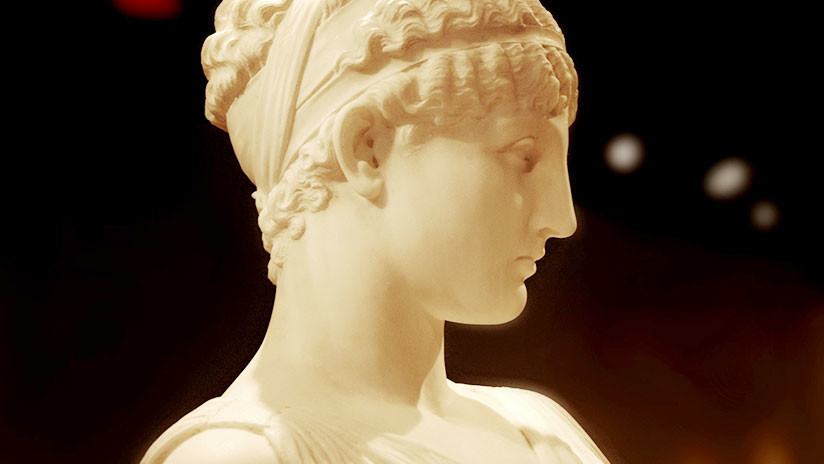 Tal vez usted pensaría que se trata de un error o tal vez daría crédito a los viajes en el tiempo.