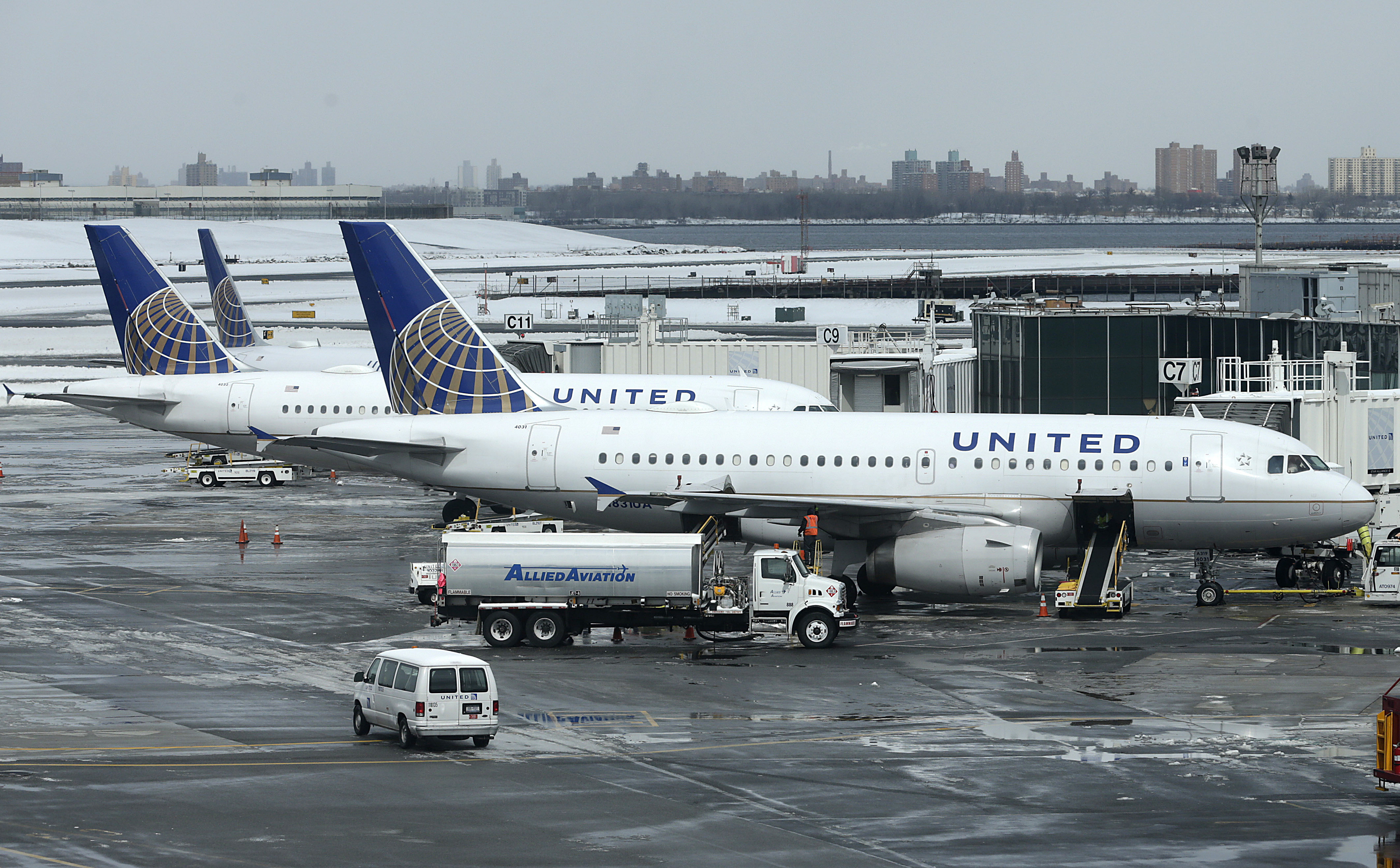 United ha tenido varios incidentes que le han generado mala publicidad en los últimos dos años, entre ellos el desalojo violento de un pasajero. Foto: AP
