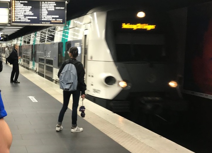 Vista general de una estación de tren de París. Foto: RER_A