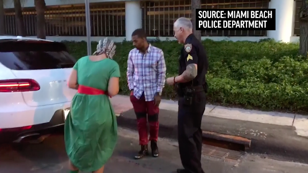 El portavoz Ernesto Rodríguez dijo que Kenneth había ingresado a la estación pidiendo ayuda con su propuesta. Foto: AP