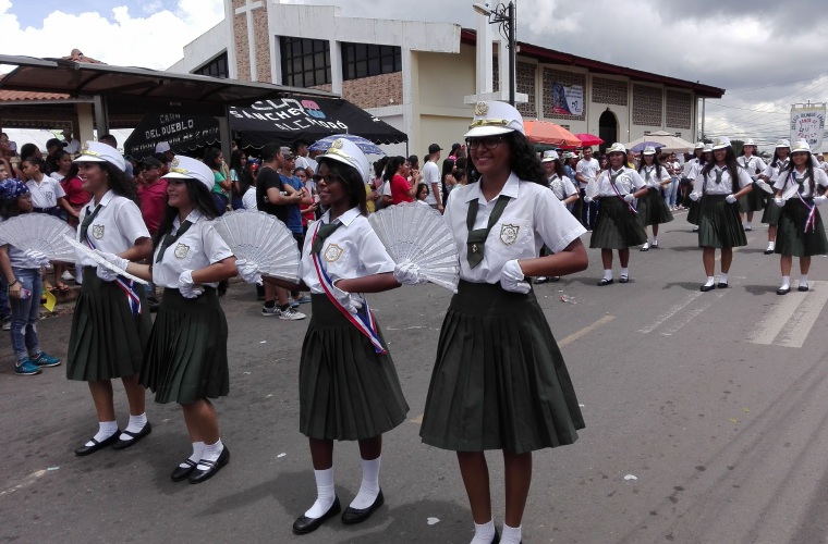Este año, la asistencia de la población al desfile fue bastante baja, situación que lamentó un representante del sector docente.  Eric A. Montenegro