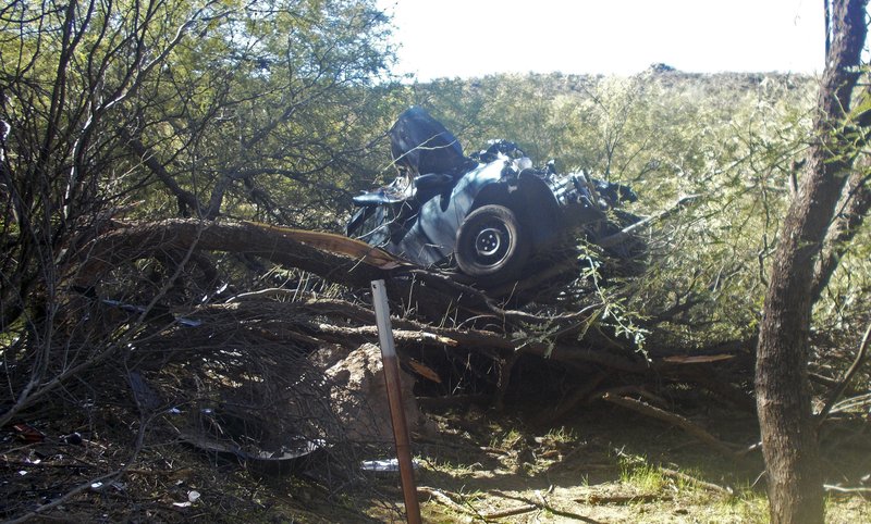 La víctima se quedó dentro de su automóvil durante varios días antes de caminar hacia algunas vías del tren para encontrar ayuda, pero estaba demasiado débil para hacerlo. Foto: AP