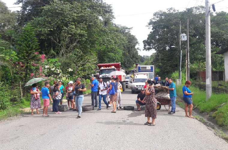 Los residentes de la comunidad de Quebrada Bonita, en el corregimiento de Buena Vista, no cuentan con el vital líquido.  Foto: Diómedes Sánchez