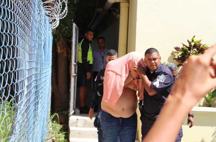 El productor coclesano fue trasladado a la cárcel pública de Chitré. Se esperan nuevas acciones en los próximos días.  Foto: Thays Domínguez
