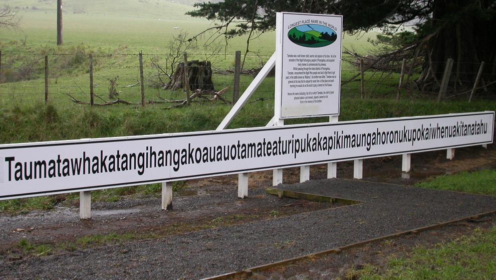 Taumatawhakatangihangak oauauotamateaturipukaka pikimaungahoronukupokaiwhe nua kitanatahu (foolfillment  Wikimedia Commons)