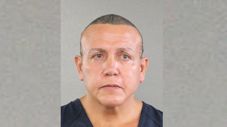 Esta fotografía del 30 de agosto de 2015 se publicó en la oficina policial del condado. Broward muestra a Cesar Sayoc en Miami. Donald Trump, de acuerdo con las autoridades. (Oficina policial del condado Broward vía AP, archivo)
