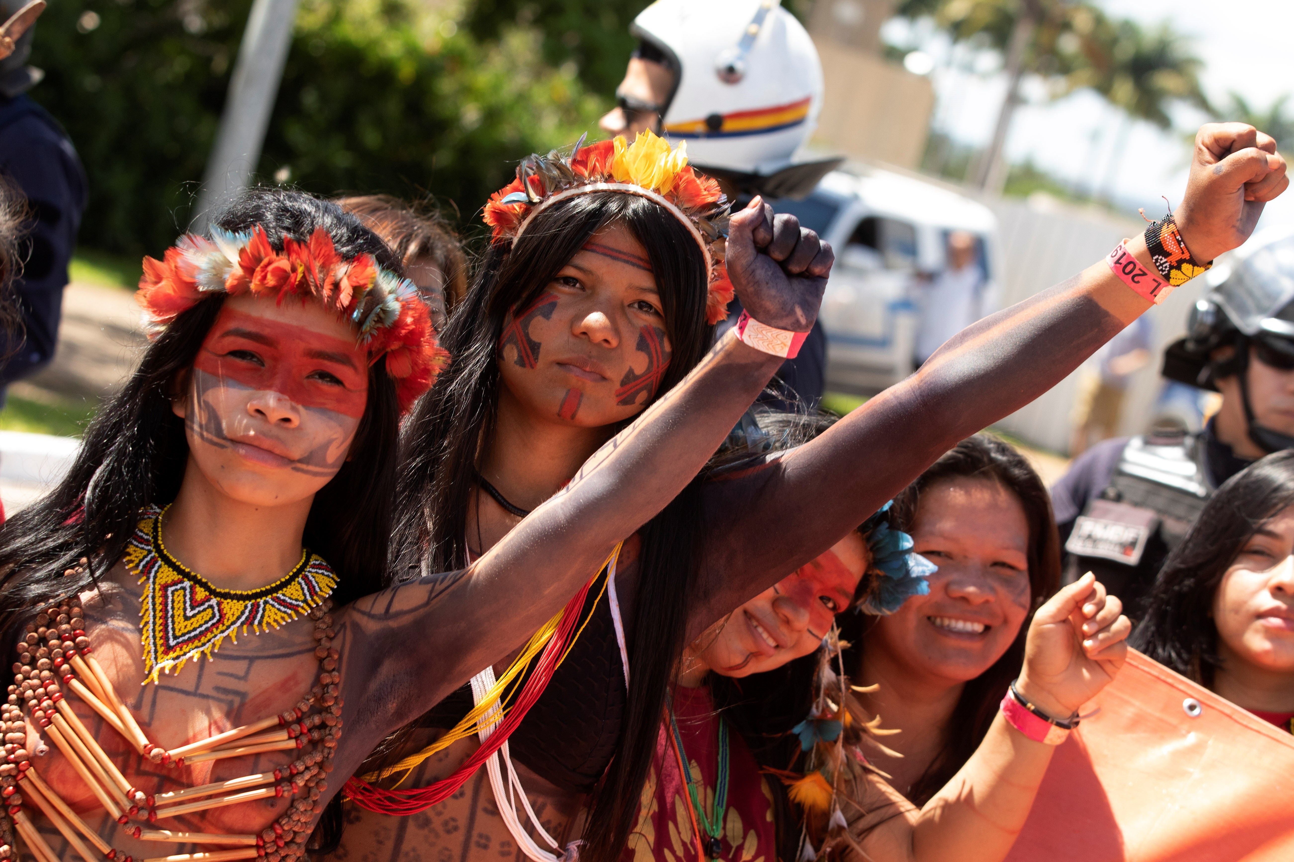 El Ciudadano Mujeres Indígenas De Brasil Protestan Contra.