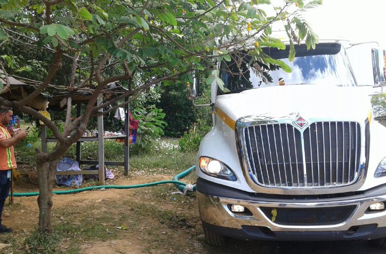 Señalan que a los clientes residenciales y comerciales una vez suspendido el suministro de agua potable, deben cancelar. Foto/José Vásquez