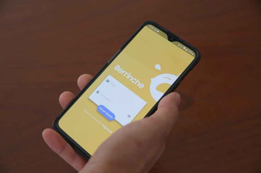 Una aplicación, desarrollada por dos estudiantes de la Universidad ORT de Uruguay, que es útil para los padres de niños con autismo. EFE