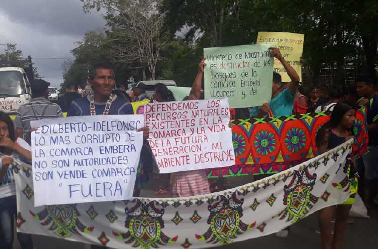 La manifestación efectuada el pasado martes 21 de enero, fue organizada por las mujeres Emberá-Wounaan de la región. Cortesía