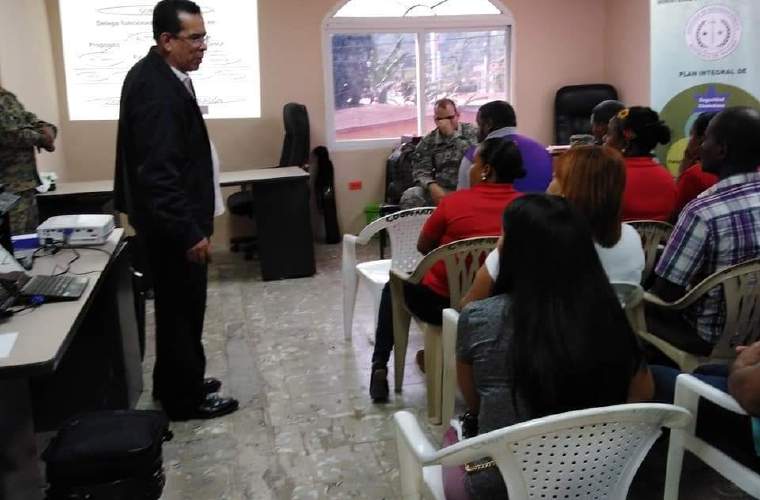 Todos los ciudadanos en las entidades se seguridad trabajarán hombro a hombro para bajar los índices de violencia. Foto/Diomedes Sánchez