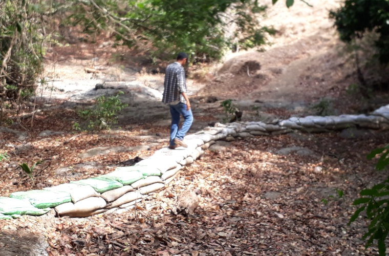 La falta de agua motivó a tomar decisiones para garantizar el suministro en la comunidad santeña de Llano de Piedras. Thays Domínguez