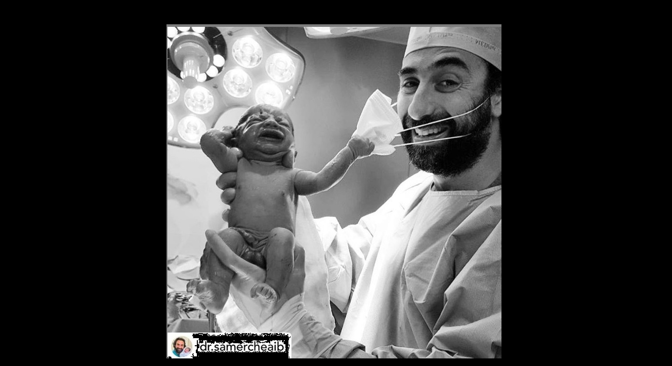 El doctor le pareció curiosa la situación y escribió que todos buscamos una señal. 