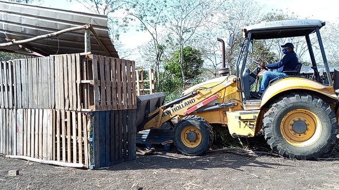 Esta nueva invasión de tierras se registra a pocos metros de donde ya existe un asentamiento informal con más de 300 familias.