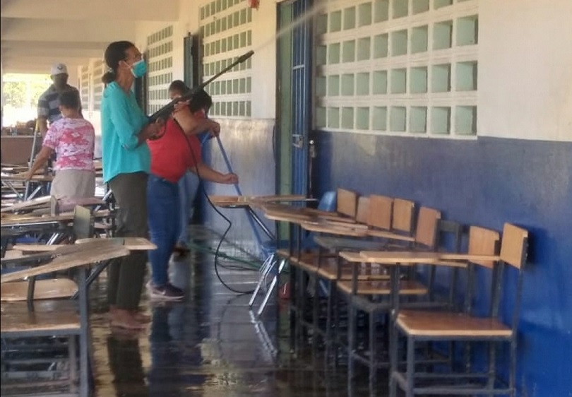 Los centros deben contar con aspectos básicos como lo son rampas para acceso de personas con discapacidad o dificultades de movilización, así como áreas ventiladas.